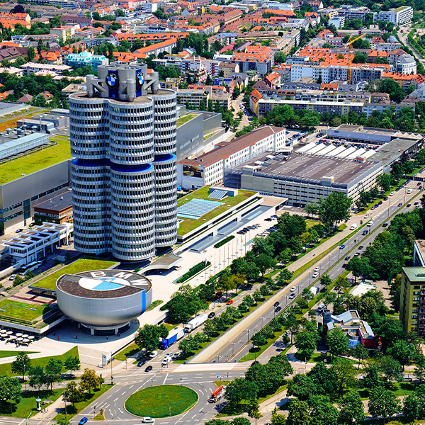 Tag på oplevelse i Bayerns hovedstad - hjemsted for BMW, Siemens og Allianz